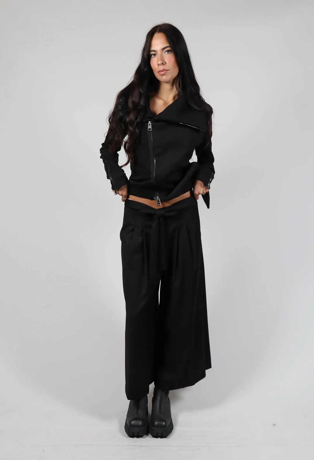 Cool Wool Trousers in Black