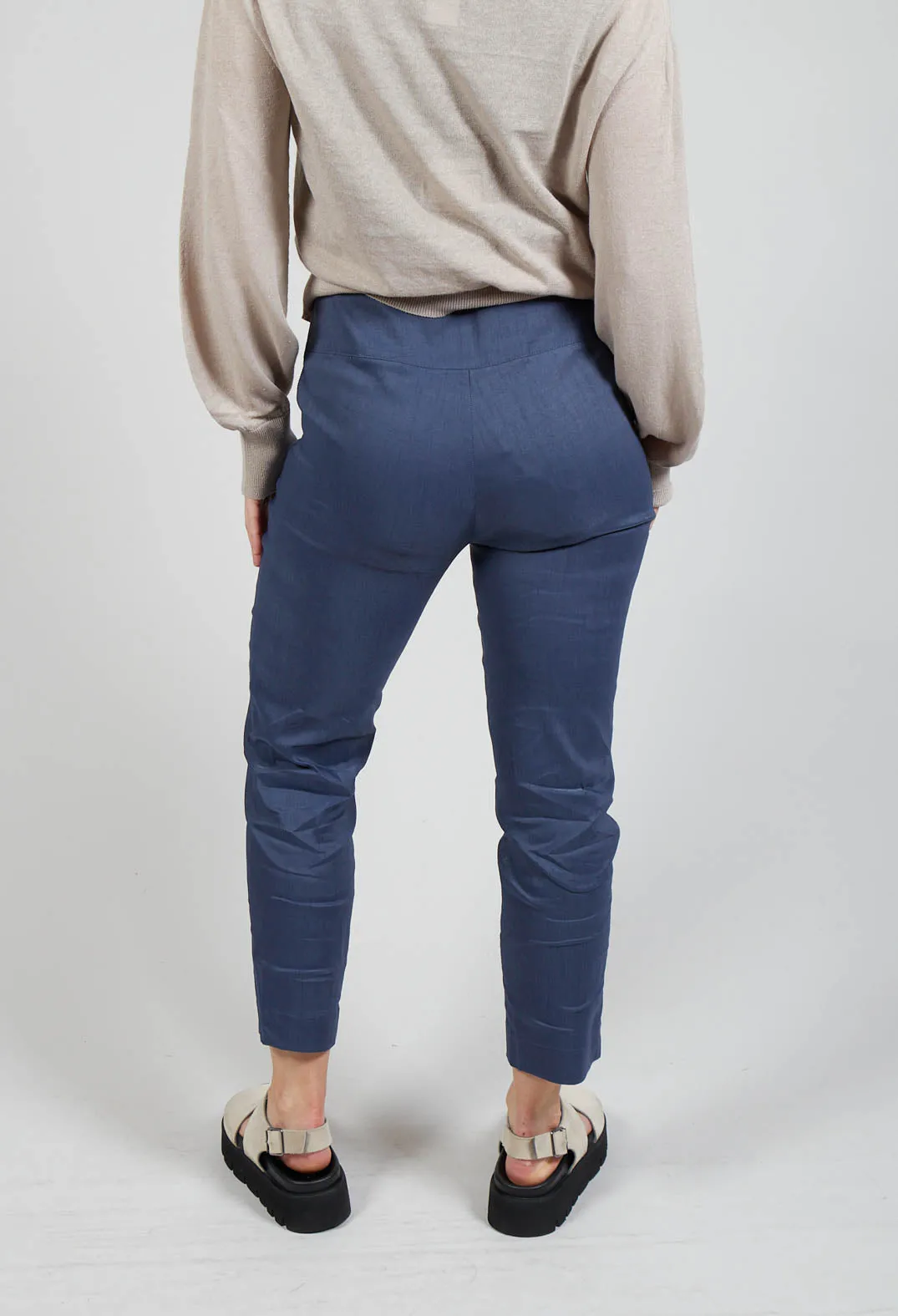 Cropped Trousers in Midnight Blue