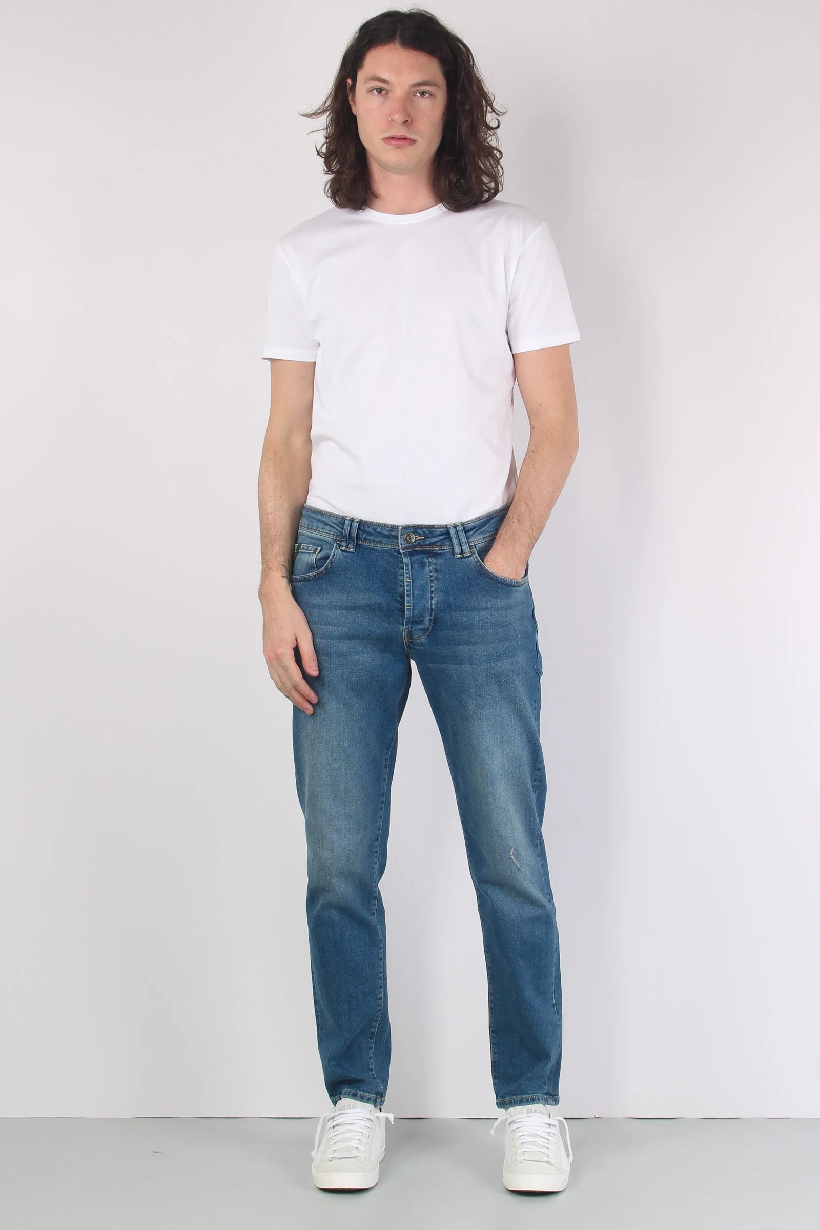 Denim Tapered Fit Denim Medio