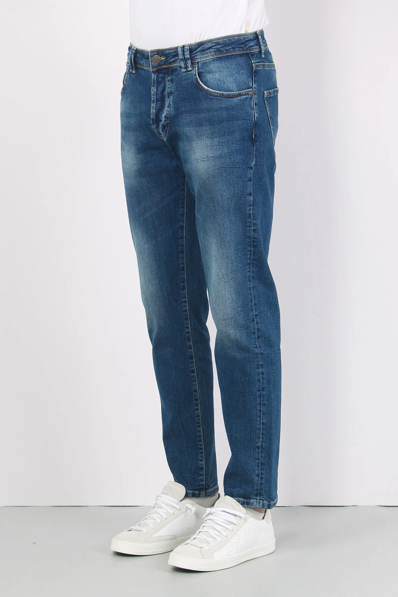 Denim Tapered Fit Denim Scuro