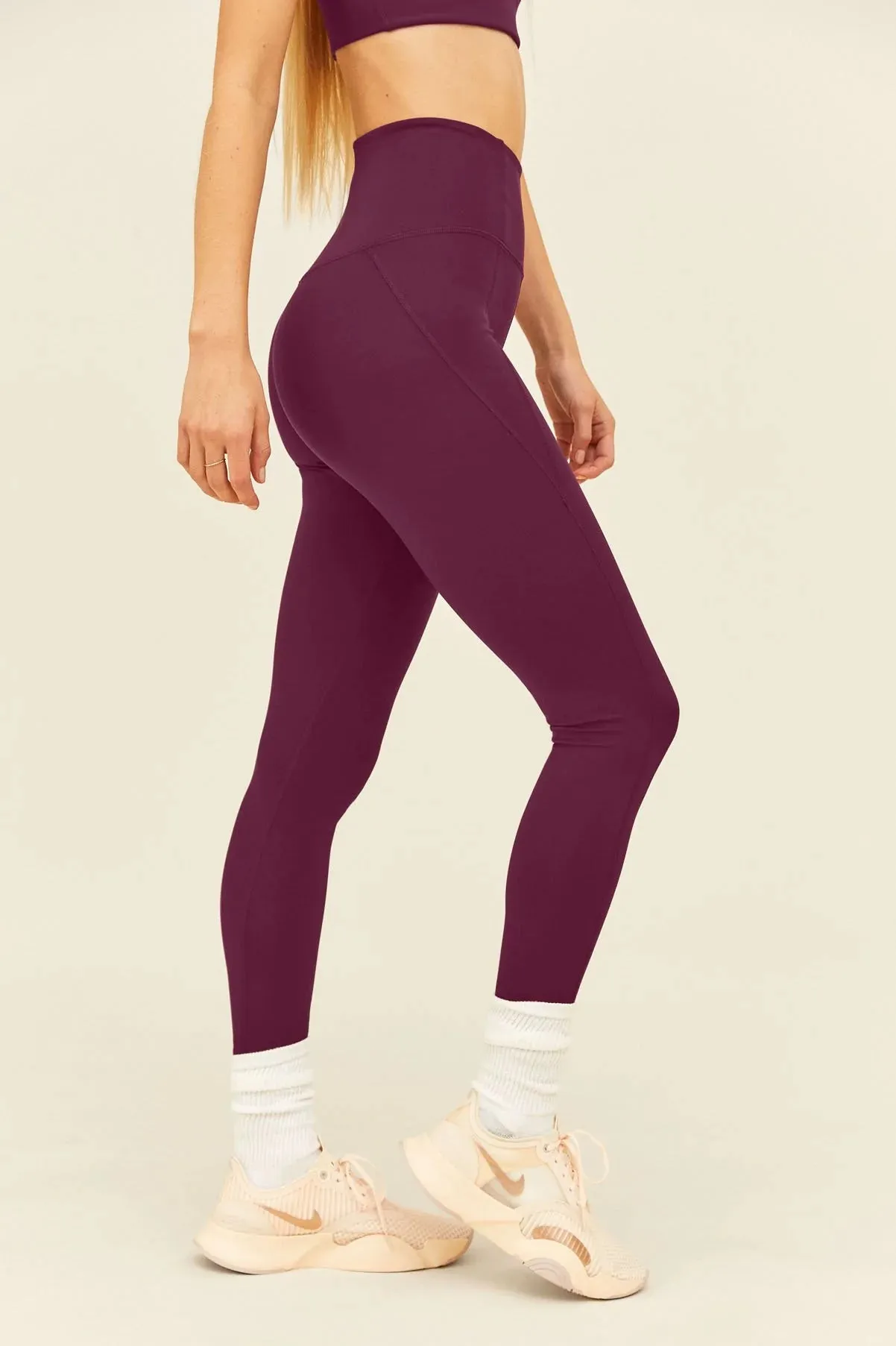 High-Rise Compressive Legging 28.5