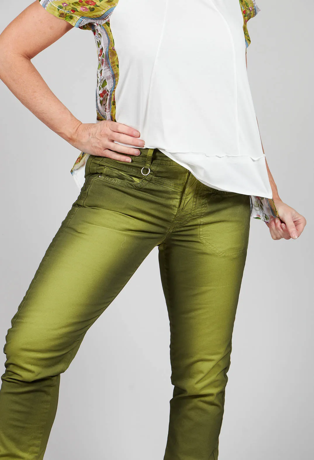 Inform Trousers in Washed Green