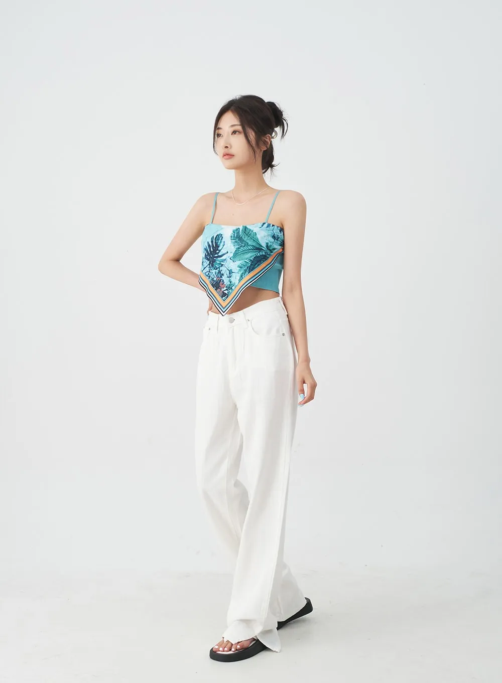 Leaf Graphic Scarf Cropped Cami Top IJ23