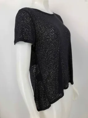 LULULEMON Black Animal Print Short Sleeves Size 6  (S) Activewear Top