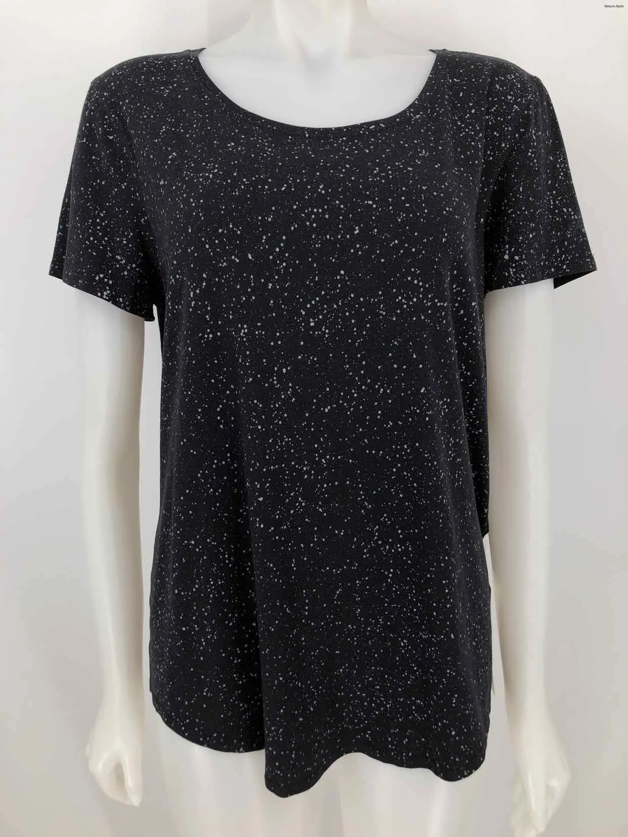 LULULEMON Black Gray Print Short Sleeves Size 12  (L) Activewear Top