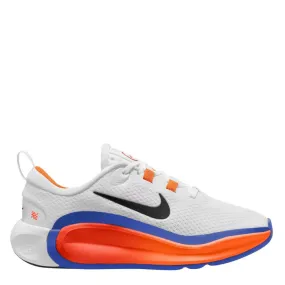 NIKE  BOYS BIG KID INFINITY FLOW SNEAKER