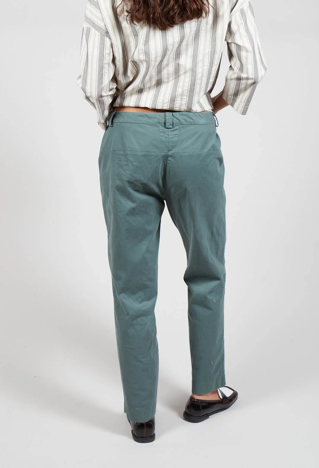 Straight Leg Trousers in Pietra