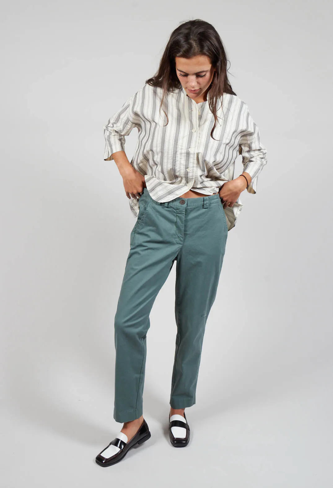 Straight Leg Trousers in Pietra