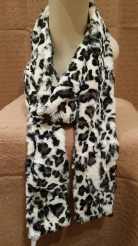 White Jaguar Luxury Faux Fur Skinny Scarf